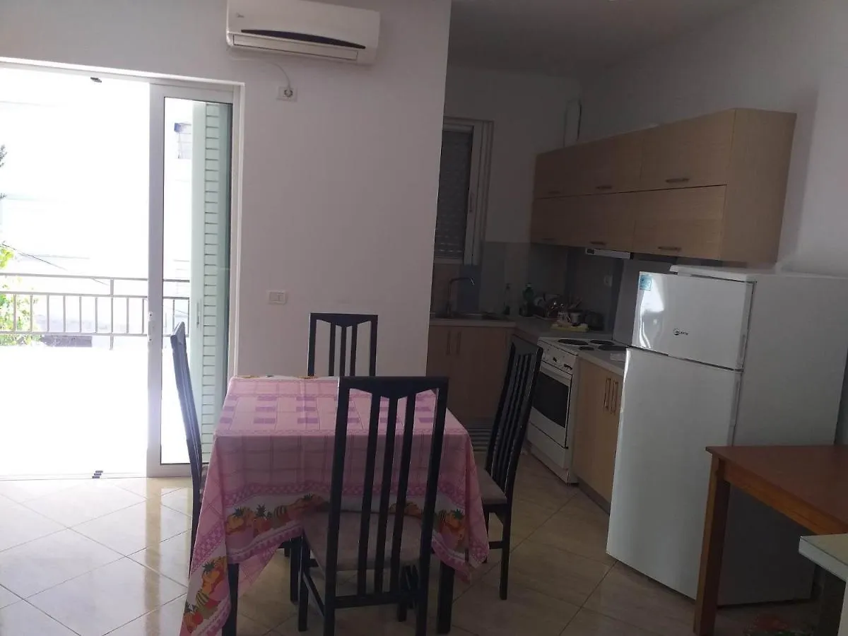Marina Lejlighed Sarandë Albanien